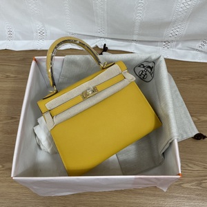 Hermes Handbags 211